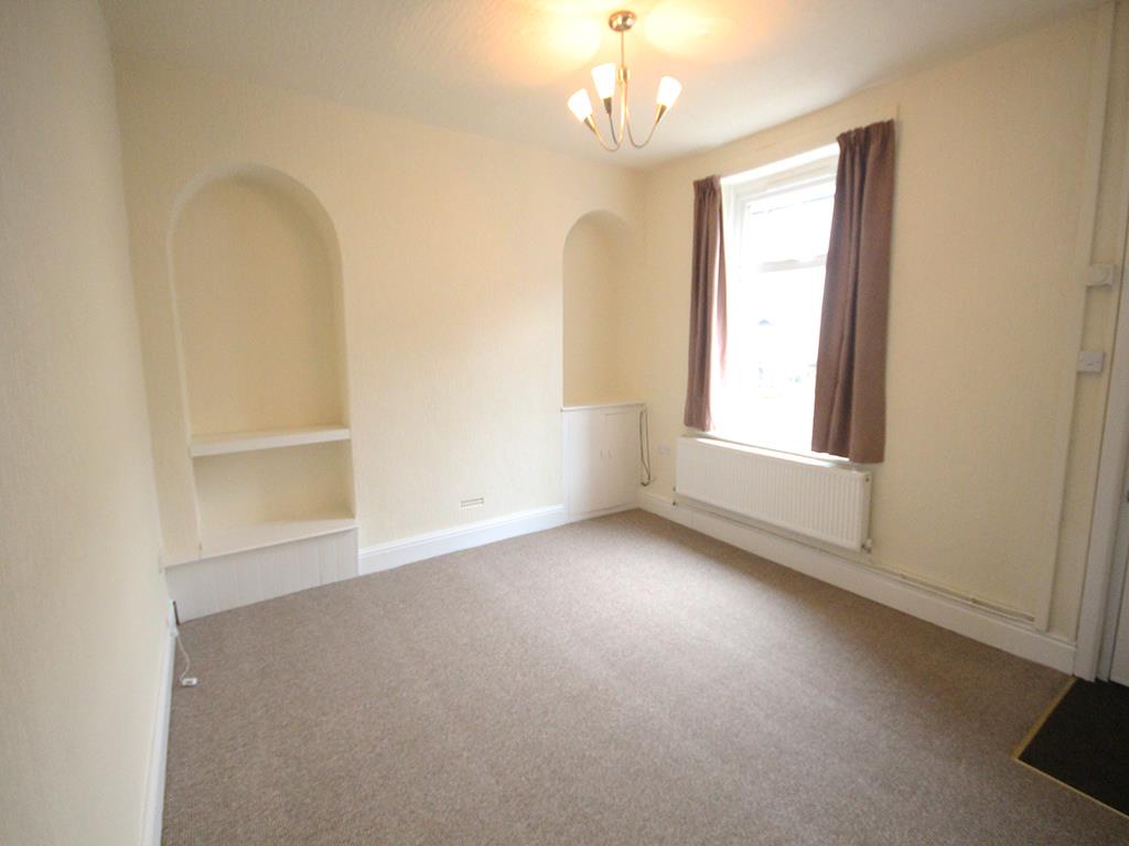 2 bedroom mid terrace house Let Agreed in Barnoldswick - 2016-04-06 09.00.18.jpg